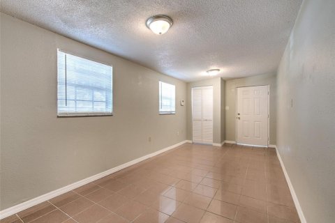 House in Tampa, Florida 5 bedrooms, 209.22 sq.m. № 1835592 - photo 19