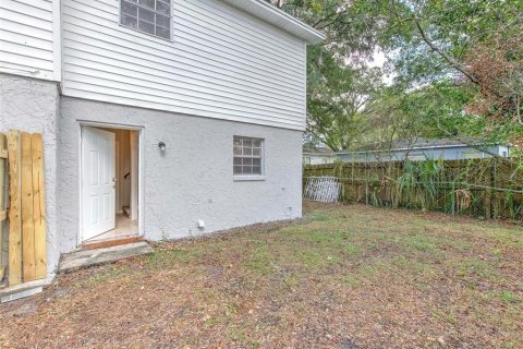 House in Tampa, Florida 5 bedrooms, 209.22 sq.m. № 1835592 - photo 5