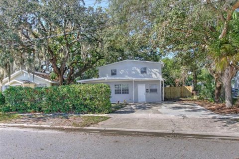 House in Tampa, Florida 5 bedrooms, 209.22 sq.m. № 1835592 - photo 26