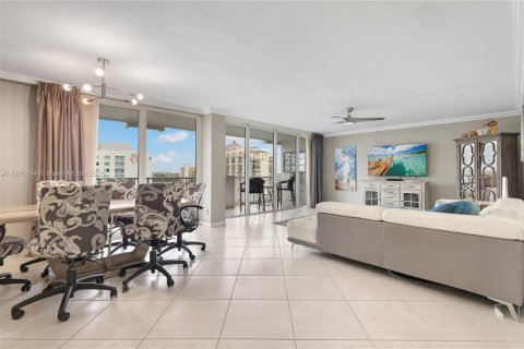 Condo in Fort Lauderdale, Florida, 2 bedrooms  № 1708624 - photo 16