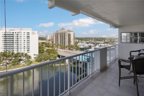 Condo in Fort Lauderdale, Florida, 2 bedrooms  № 1708624 - photo 2