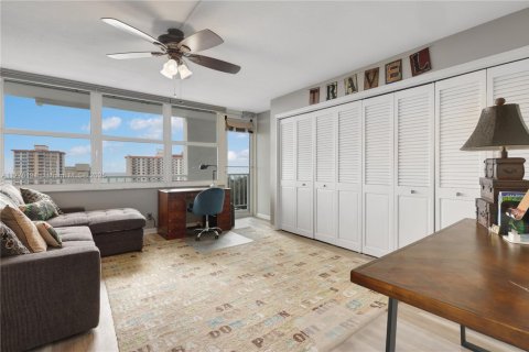 Condo in Fort Lauderdale, Florida, 2 bedrooms  № 1708624 - photo 28
