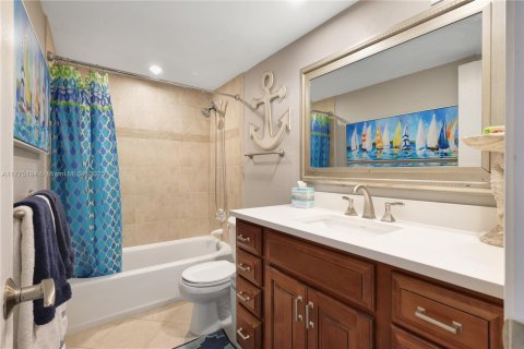 Condo in Fort Lauderdale, Florida, 2 bedrooms  № 1708624 - photo 30