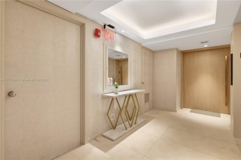 Condo in Fort Lauderdale, Florida, 2 bedrooms  № 1708624 - photo 13