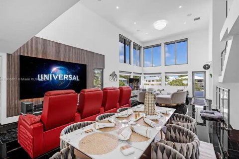 Villa ou maison à louer à Key Largo, Floride: 5 chambres, 359.35 m2 № 1956223 - photo 13