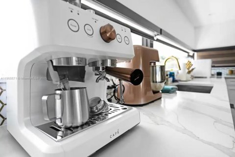 Villa ou maison à louer à Key Largo, Floride: 5 chambres, 359.35 m2 № 1956223 - photo 27