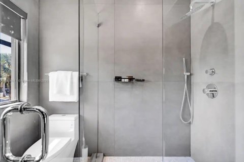 Villa ou maison à louer à Key Largo, Floride: 5 chambres, 359.35 m2 № 1956223 - photo 17