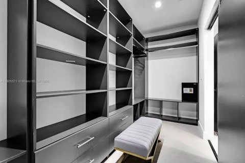 Villa ou maison à louer à Key Largo, Floride: 5 chambres, 359.35 m2 № 1956223 - photo 25