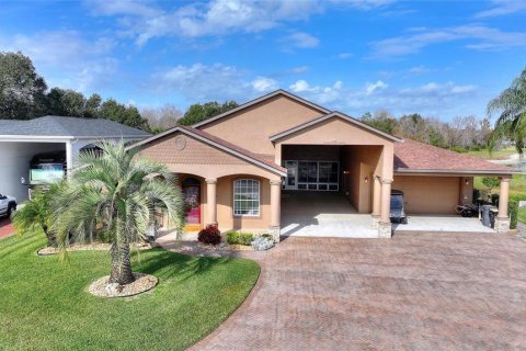 Casa en Polk City, Florida 2 dormitorios, 207.36 m2 № 2127997