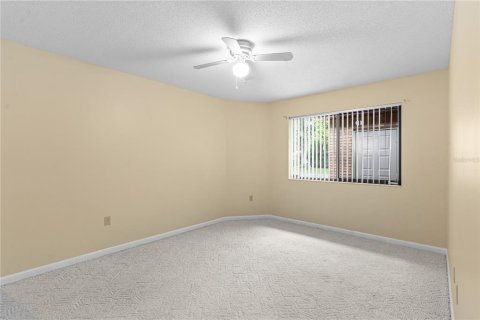 House in Yalaha, Florida 3 bedrooms, 156.73 sq.m. № 1771068 - photo 20