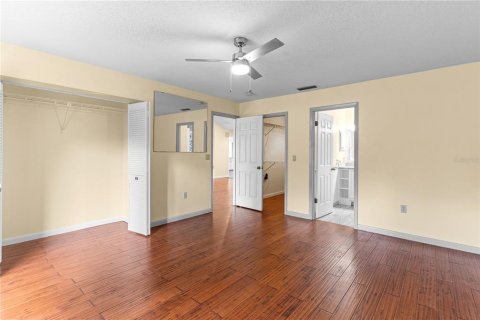 House in Yalaha, Florida 3 bedrooms, 156.73 sq.m. № 1771068 - photo 17