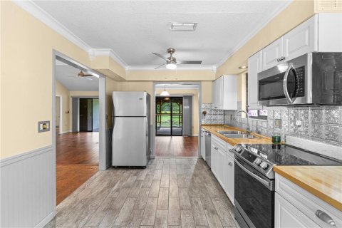 House in Yalaha, Florida 3 bedrooms, 156.73 sq.m. № 1771068 - photo 13