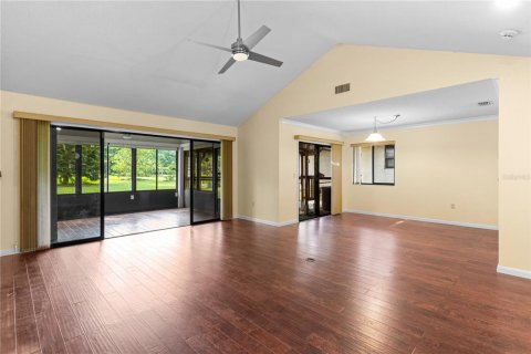 House in Yalaha, Florida 3 bedrooms, 156.73 sq.m. № 1771068 - photo 6