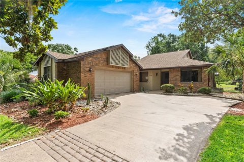 House in Yalaha, Florida 3 bedrooms, 156.73 sq.m. № 1771068 - photo 4