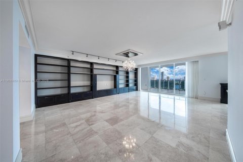 Condominio en alquiler en Aventura, Florida, 3 dormitorios, 303.23 m2 № 1964233 - foto 10