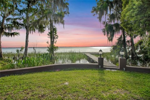 House in Leesburg, Florida 4 bedrooms, 247.58 sq.m. № 2208693 - photo 3