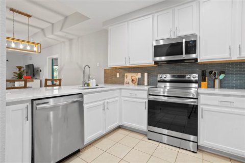 Condo in Kissimmee, Florida, 3 bedrooms  № 2426966 - photo 6