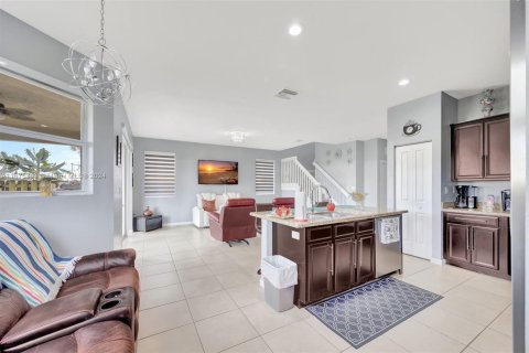 Casa en venta en Homestead, Florida, 4 dormitorios, 235.41 m2 № 1892613 - foto 8