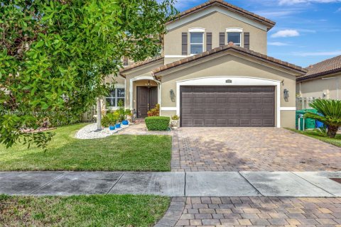 Casa en venta en Homestead, Florida, 4 dormitorios, 235.41 m2 № 1892613 - foto 1