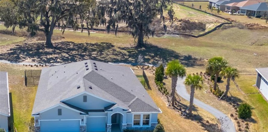 Casa en Ocala, Florida 4 dormitorios, 264.12 m2 № 2157893
