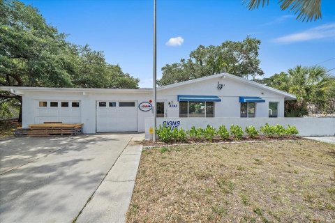 Propiedad comercial en venta en Sarasota, Florida, 311.69 m2 № 1832860 - foto 1