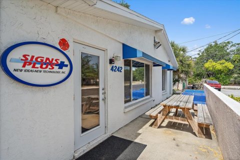 Propiedad comercial en venta en Sarasota, Florida, 311.69 m2 № 1832860 - foto 7
