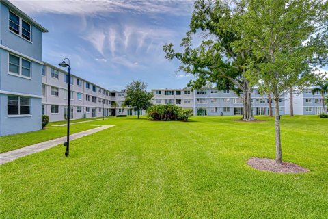 Condominio en venta en Saint Petersburg, Florida, 1 dormitorio, 76.64 m2 № 2115097 - foto 26