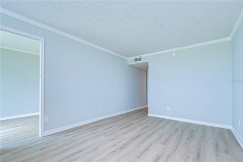 Condominio en venta en Saint Petersburg, Florida, 1 dormitorio, 76.64 m2 № 2115097 - foto 17