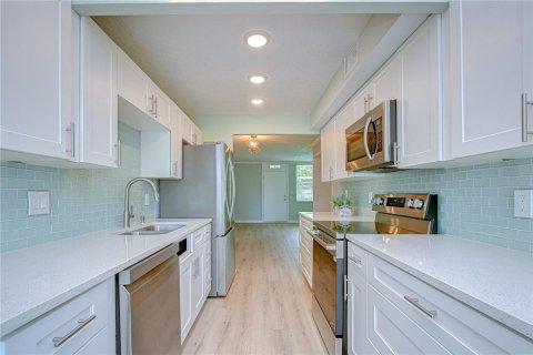 Condominio en venta en Saint Petersburg, Florida, 1 dormitorio, 76.64 m2 № 2115097 - foto 13