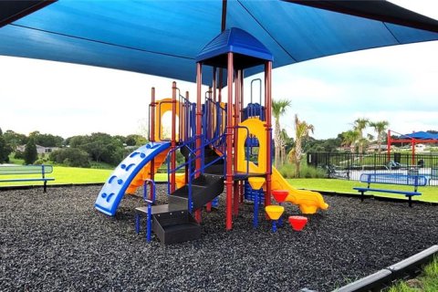 House in Haines City, Florida 3 bedrooms, 144.93 sq.m. № 2208088 - photo 30