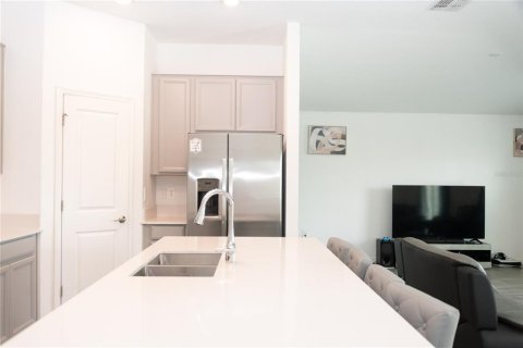House in Haines City, Florida 3 bedrooms, 144.93 sq.m. № 2208088 - photo 10