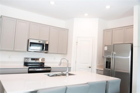 House in Haines City, Florida 3 bedrooms, 144.93 sq.m. № 2208088 - photo 7