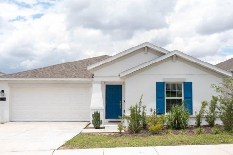 House in Haines City, Florida 3 bedrooms, 144.93 sq.m. № 2208088