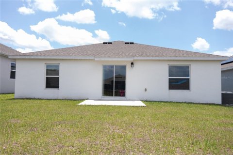 House in Haines City, Florida 3 bedrooms, 144.93 sq.m. № 2208088 - photo 24