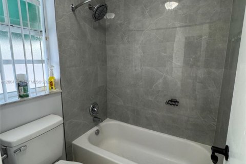 Купить таунхаус в Купер-Сити, Флорида 3 спальни, 135.54м2, № 2068204 - фото 28