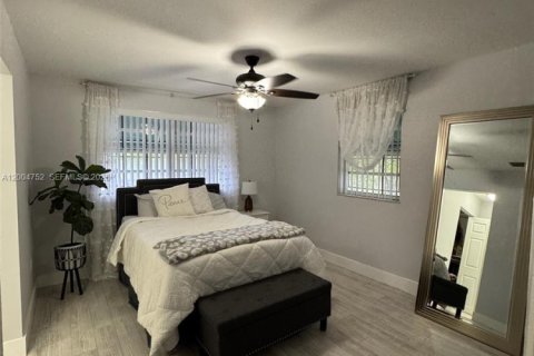 Купить таунхаус в Купер-Сити, Флорида 3 спальни, 135.54м2, № 2068204 - фото 17