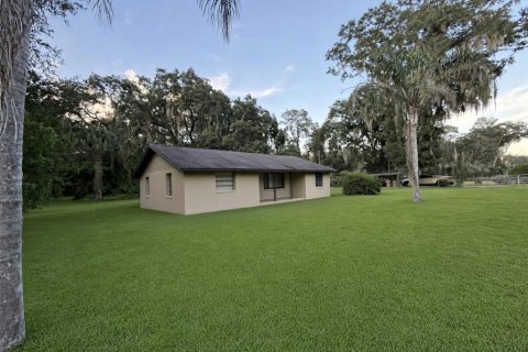 House in Mount Dora, Florida 3 bedrooms, 134.71 sq.m. № 2391418 - photo 16