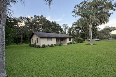 House in Mount Dora, Florida 3 bedrooms, 134.71 sq.m. № 2391418 - photo 27