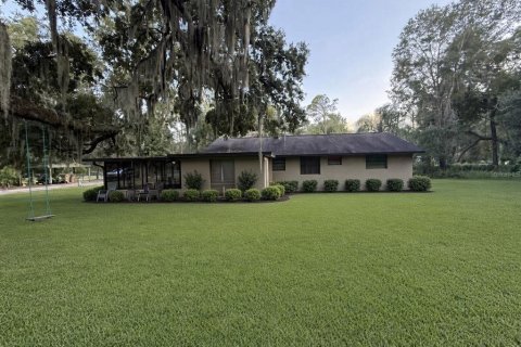 House in Mount Dora, Florida 3 bedrooms, 134.71 sq.m. № 2391418 - photo 19