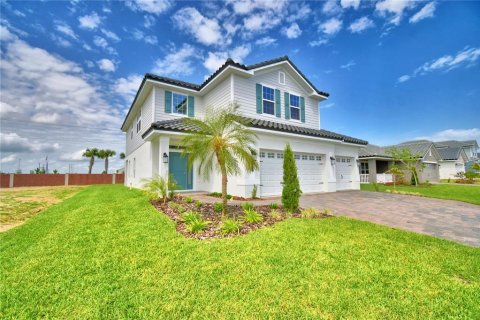 House in Auburndale, Florida 4 bedrooms, 223.43 sq.m. № 1527163 - photo 4