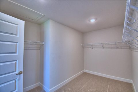 House in Auburndale, Florida 4 bedrooms, 223.43 sq.m. № 1527163 - photo 28