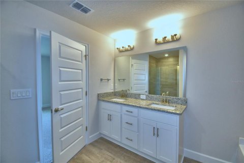 House in Auburndale, Florida 4 bedrooms, 223.43 sq.m. № 1527163 - photo 30