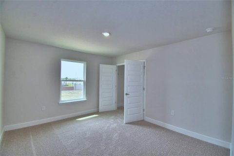 House in Auburndale, Florida 4 bedrooms, 223.43 sq.m. № 1527163 - photo 24