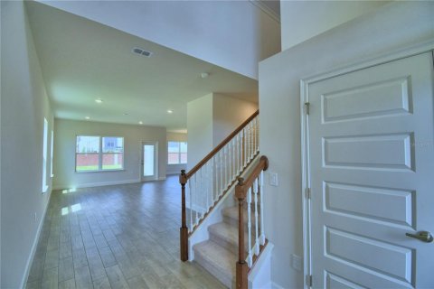 House in Auburndale, Florida 4 bedrooms, 223.43 sq.m. № 1527163 - photo 7