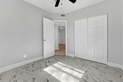 Casa en venta en Madeira Beach, Florida, 3 dormitorios, 99.22 m2 № 1855402 - foto 13