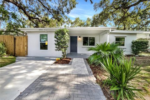 Casa en venta en Madeira Beach, Florida, 3 dormitorios, 99.22 m2 № 1855402 - foto 2