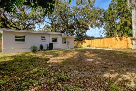 Casa en venta en Madeira Beach, Florida, 3 dormitorios, 99.22 m2 № 1855402 - foto 22
