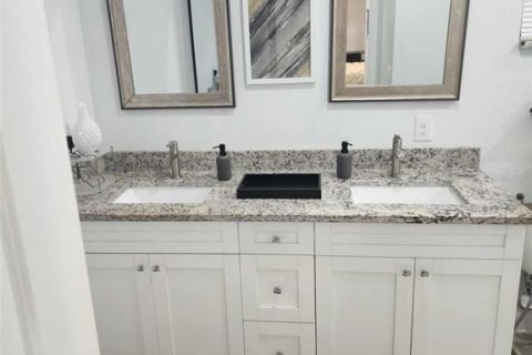 Casa en venta en Cape Coral, Florida, 3 dormitorios, 150.13 m2 № 1903482 - foto 10