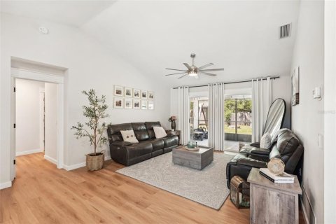 House in North Port, Florida 3 bedrooms, 189.89 sq.m. № 1608542 - photo 7