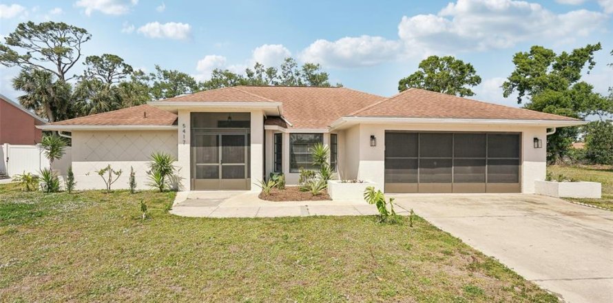 House in North Port, Florida 3 bedrooms, 189.89 sq.m. № 1608542